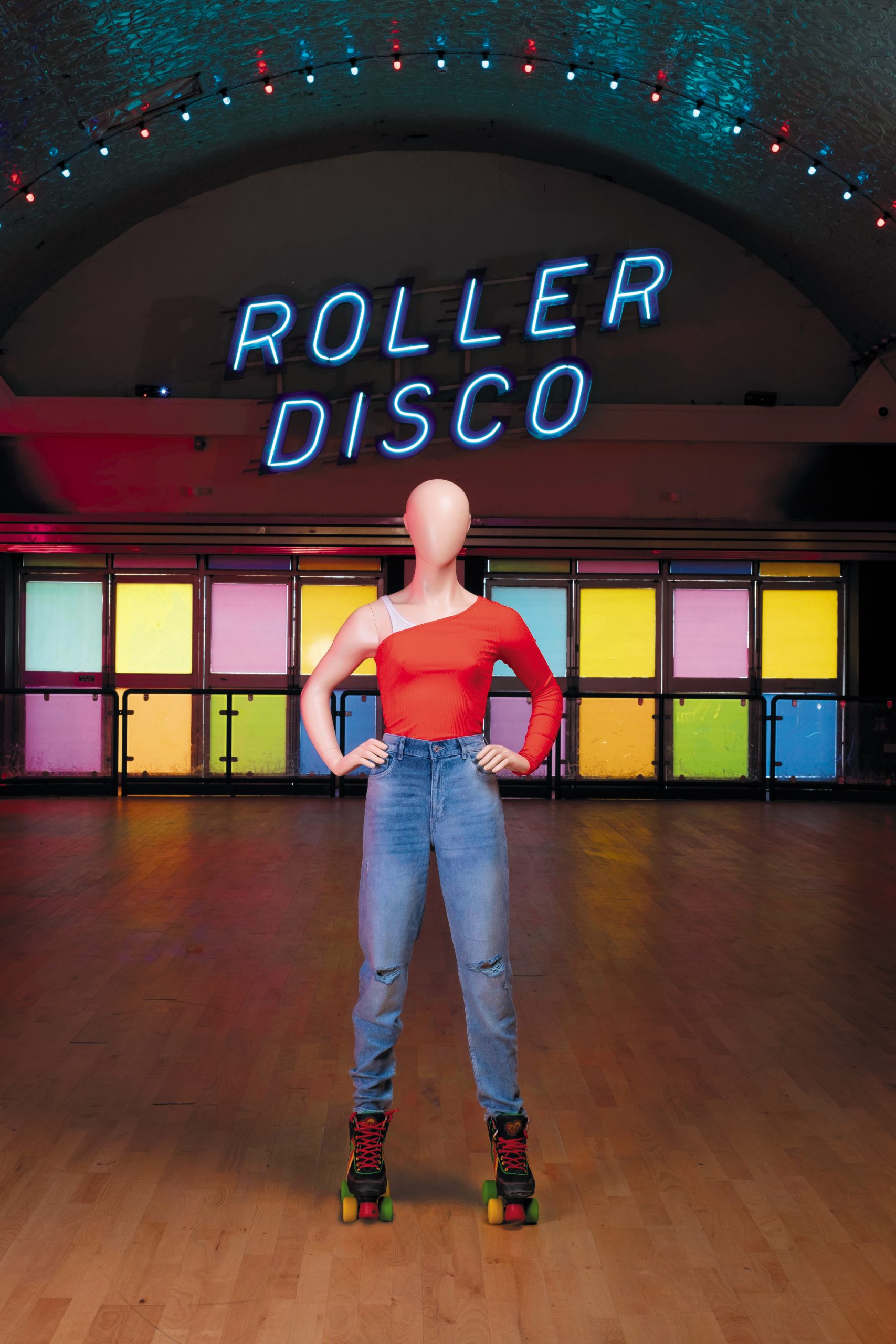 Mannequin by HOL Farringdon Youth mannequins styled in casual teenage clothing.
